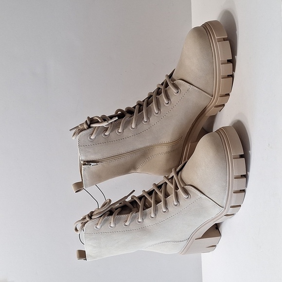 Maurices "NEW" Y2K Faux Suede Retro Chunky Heel Platform Lug Sole Boots Size 11 - Picture 3 of 10